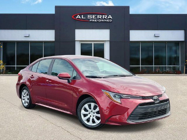 Used 2025 Toyota Corolla LE FWD image 1