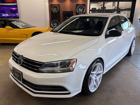 Used 2016 Volkswagen Jetta S FWD image 2