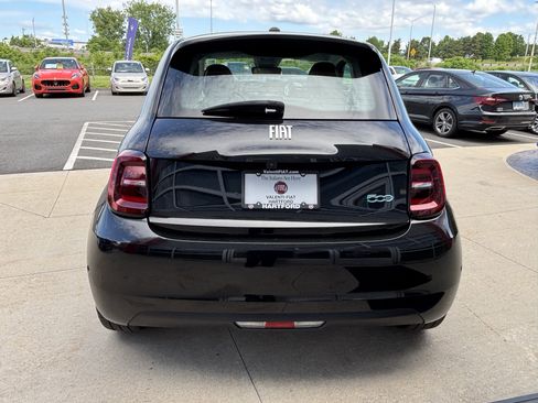 Used 2024 FIAT 500 e FWD image 6