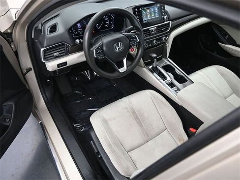Certified 2018 Honda Accord EX image 16