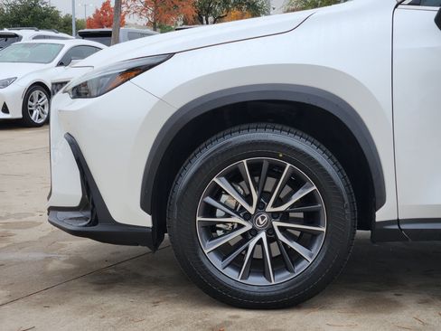 Certified 2024 Lexus NX 250 FWD w/ Premium Package image 9