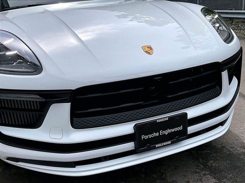 Certified 2023 Porsche Macan S AWD/4WD image 31