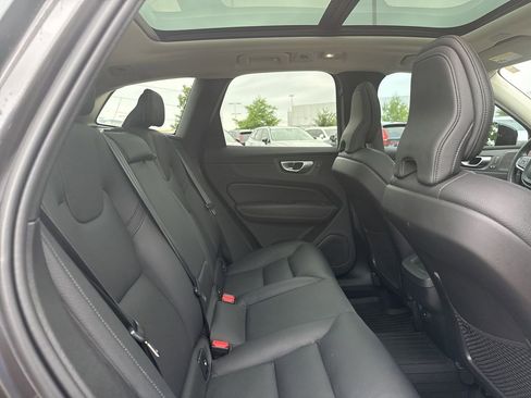 Certified 2024 Volvo XC60 B5 Plus w/ Protection Package Premier AWD/4WD image 14