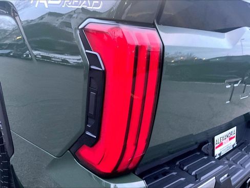 Used 2023 Toyota Tundra Limited image 28