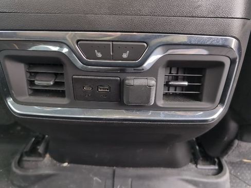 Used 2023 Chevrolet Silverado 2500 High Country image 24