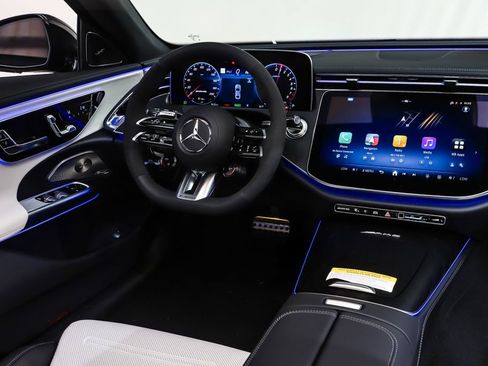 New 2026 Mercedes-Benz E 53 AMG e 4MATIC Sedan image 12