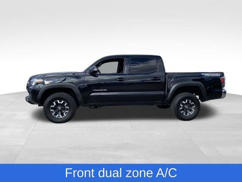 Used 2022 Toyota Tacoma TRD Off-Road image 2