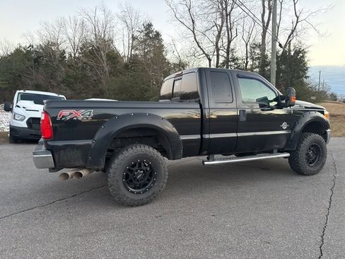 Used 2015 Ford F350 XLT w/ XLT Value Package image 3