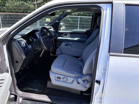 Used 2011 Ford F150 XLT w/ XLT Chrome Pkg AWD/4WD image 9