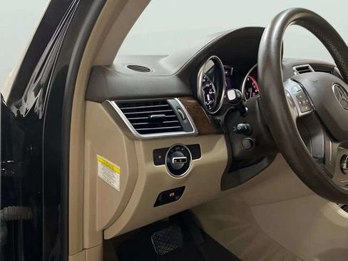 Used 2013 Mercedes-Benz GL 450 4MATIC image 32