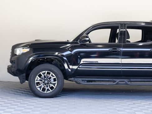 Used 2023 Toyota Tacoma TRD Sport image 8