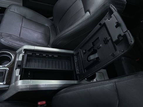 Used 2014 Ford F150 Platinum image 26