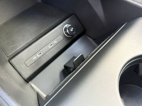 Used 2023 Audi Q4 e-tron Premium Plus image 28