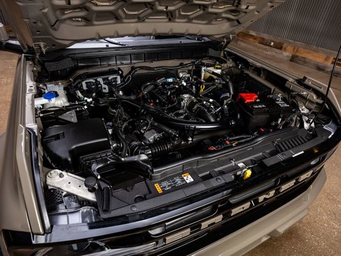 Used 2026 Ford Bronco Outer Banks AWD/4WD image 40