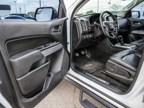 Used 2018 Chevrolet Colorado ZR2 w/ ZR2 Dusk Special Edition image 29