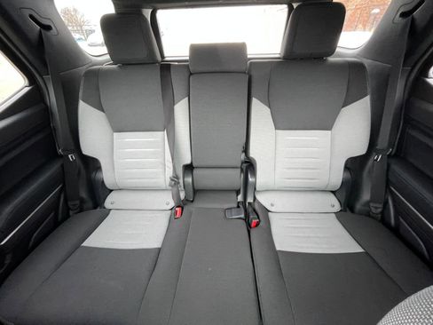 Used 2025 Toyota 4Runner TRD Off-Road image 38