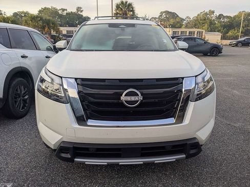 Used 2024 Nissan Pathfinder Platinum w/ Cargo Package FWD image 2