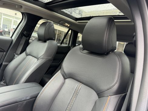 Used 2025 MAZDA CX-50 AWD 2.5 S w/ Premium Plus Pkg image 10