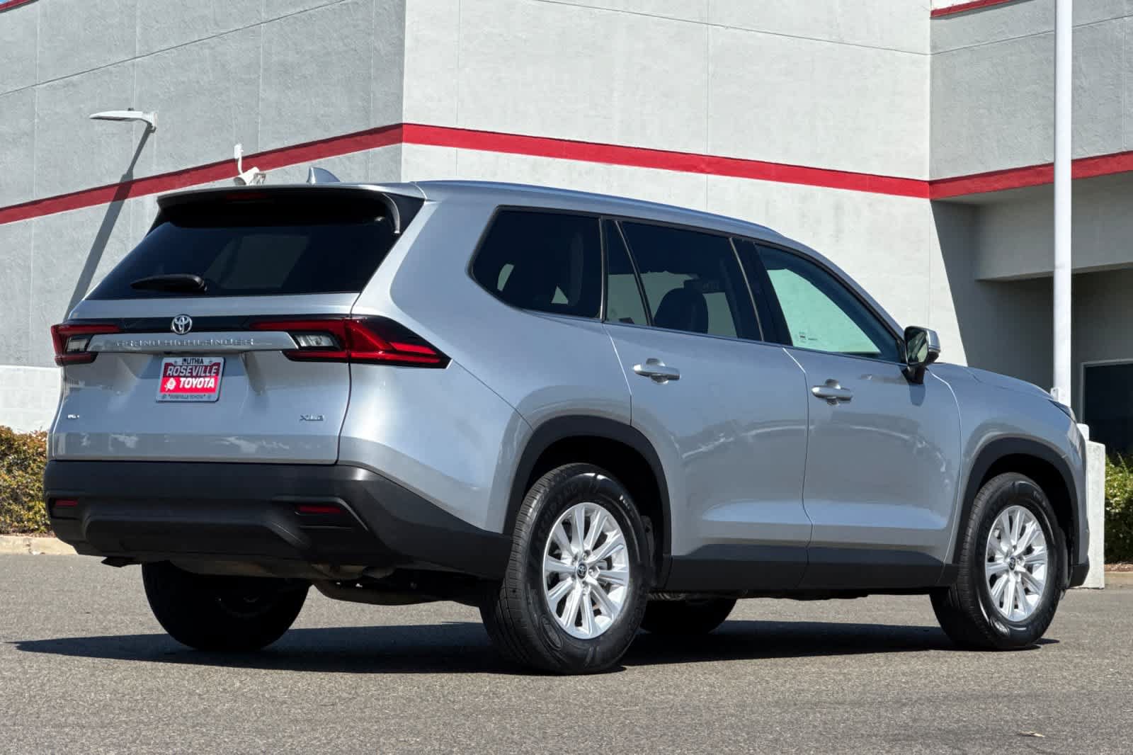 Certified 2025 Toyota Grand Highlander AWD image 2