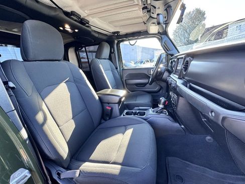 Certified 2022 Jeep Gladiator Willys image 20
