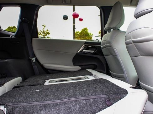 New 2025 Mitsubishi Outlander SE AWD/4WD image 38