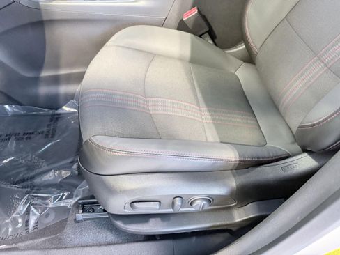 Used 2022 Chevrolet Equinox RS w/ Infotainment Package image 14