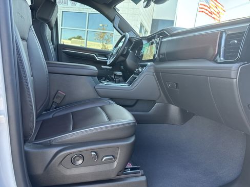 Used 2025 GMC Sierra 1500 Denali w/ Denali Reserve Package image 31