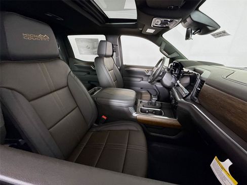 New 2026 Chevrolet Silverado 1500 High Country w/ High Country Premium Package image 24