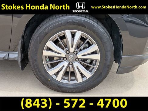 Used 2019 Nissan Pathfinder SL w/ Cargo Package FWD image 17