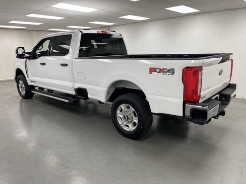 Used 2025 Ford F250 XLT image 3