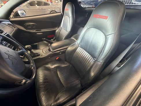 Used 2002 Chevrolet Corvette Z06 w/ Memory Pkg RWD image 5