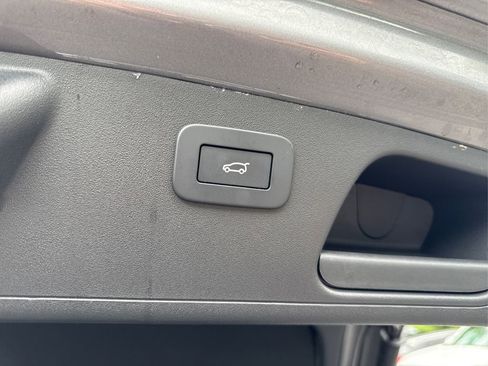 Used 2024 Jaguar E-PACE R-Dynamic SE image 14