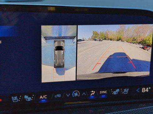 New 2026 Chevrolet Traverse High Country w/ LPO, Floor Liner Package image 21