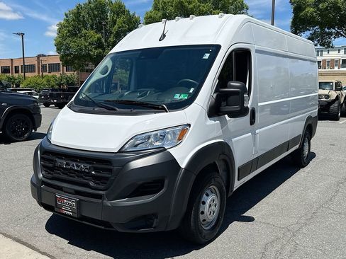 Used 2023 RAM ProMaster 2500 FWD image 3