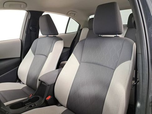 Used 2025 Toyota Corolla LE image 20