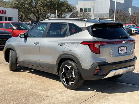 Used 2025 Kia Seltos S image 7