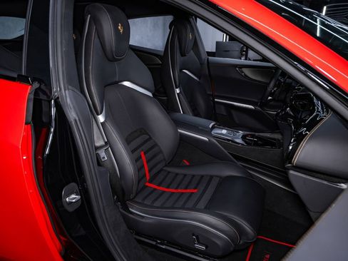 Used 2023 Ferrari Purosangue AWD/4WD image 46