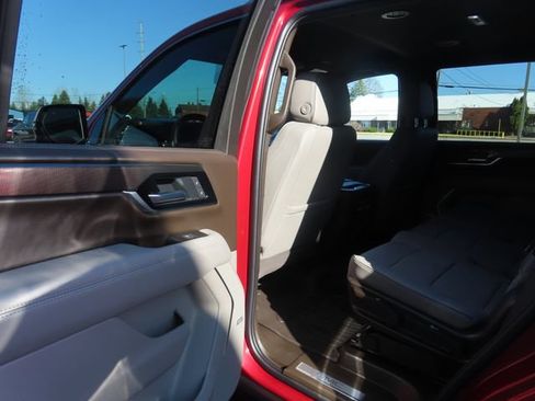 Used 2025 GMC Yukon Elevation AWD/4WD image 19