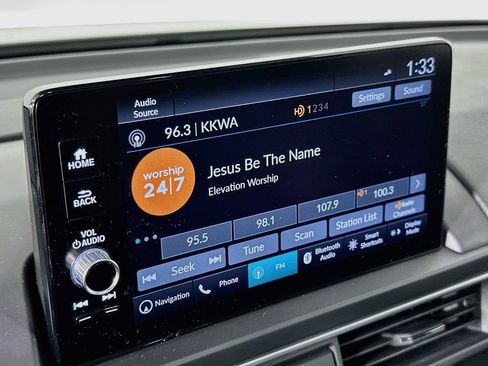 Used 2025 Honda Pilot Touring image 16