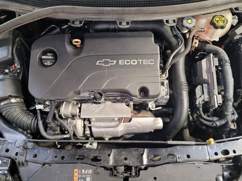 Used 2017 Chevrolet Cruze LS FWD image 30