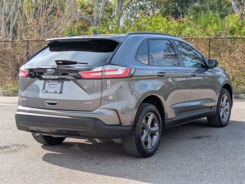 Used 2023 Ford Edge SEL w/ Sport Appearance Package image 5