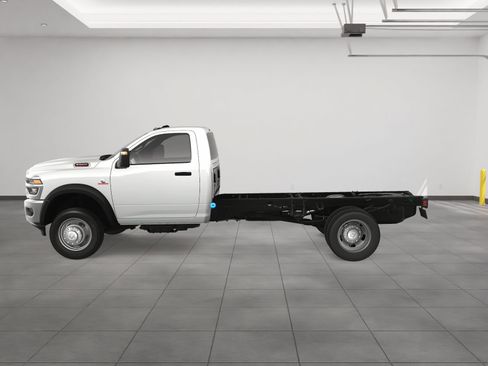 New 2025 RAM 5500 Tradesman image 3