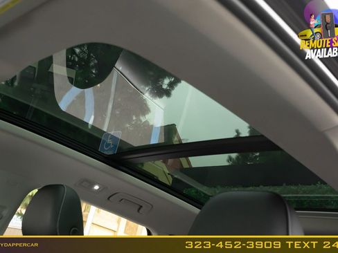 Used 2023 Volkswagen Taos SE w/ Panoramic Sunroof Package FWD image 13