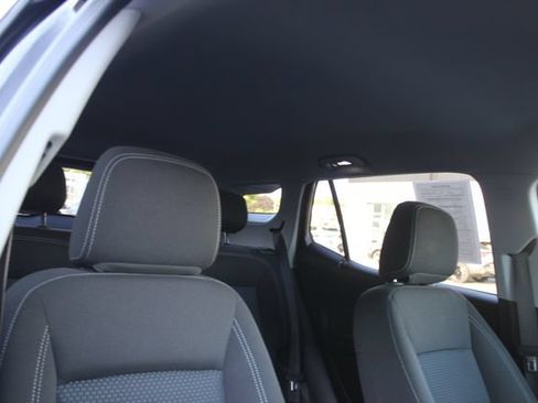 Used 2023 GMC Terrain SLE AWD/4WD image 32