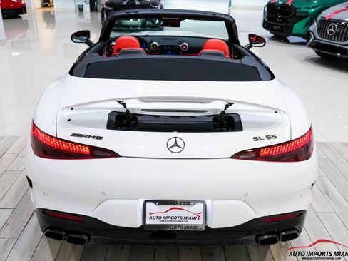 Used 2022 Mercedes-Benz SL 55 AMG 4MATIC w/ Driver Assistance Package image 44