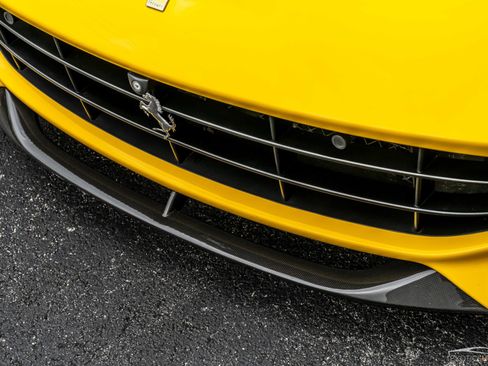 Used 2014 Ferrari F12 Berlinetta RWD image 21