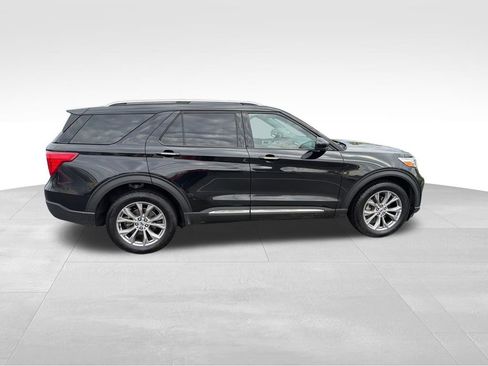 Used 2024 Ford Explorer Limited AWD/4WD image 12