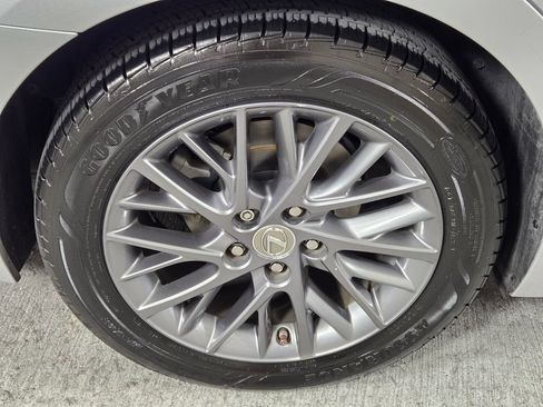 Used 2018 Lexus ES 350 w/ Navigation System Package FWD image 11