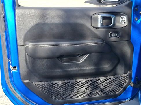 Used 2021 Jeep Gladiator Overland w/ LED Lighting Group image 12