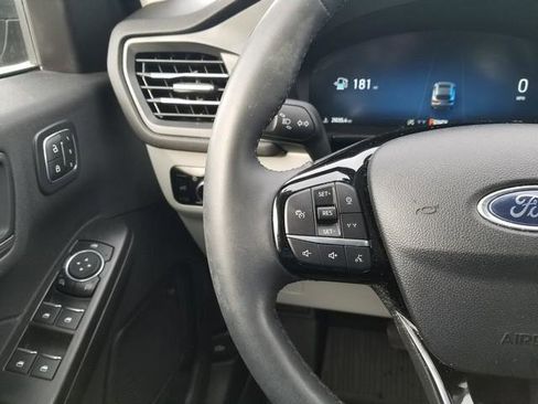 Certified 2023 Ford Escape Platinum w/ Premium Technology Package image 25
